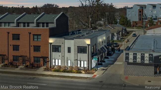 Foto del edificio - 105 Laurel Ct