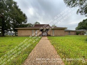 Building Photo - 8601 Willow Bend Ct