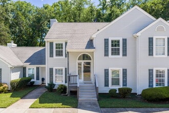 Building Photo - 1551 Hunt Club Ct