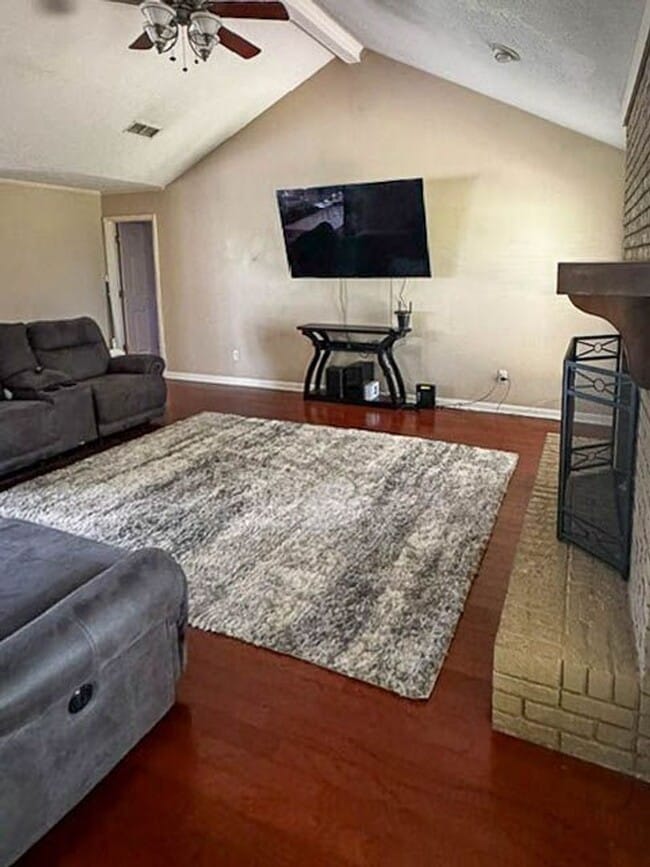 Building Photo - Charming 3-Bedroom Home on a Quiet Cul-de-Sac