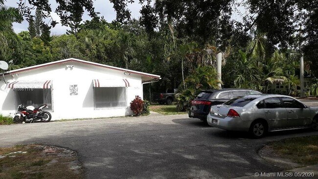 Foto del edificio - 3120 SW 15th Ave
