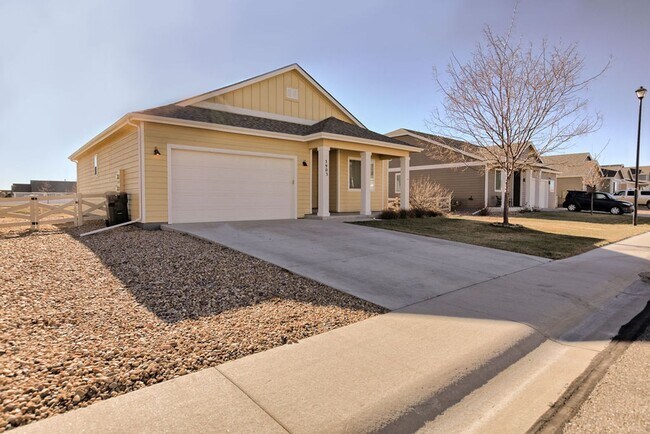 Building Photo - 3 Bedroom Ranch in Wellington