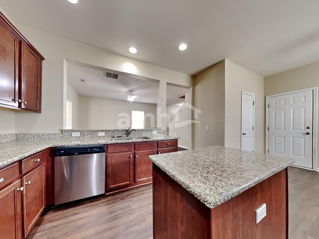 Building Photo - 251 Old Carolina Dr