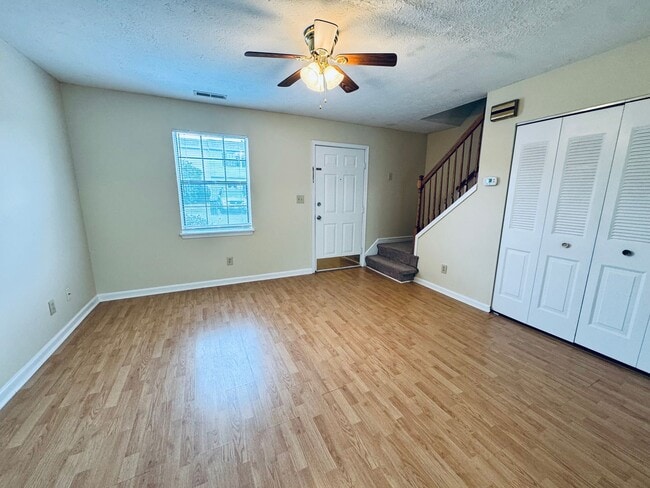 Photo - 31 Countryplace Ln Townhome