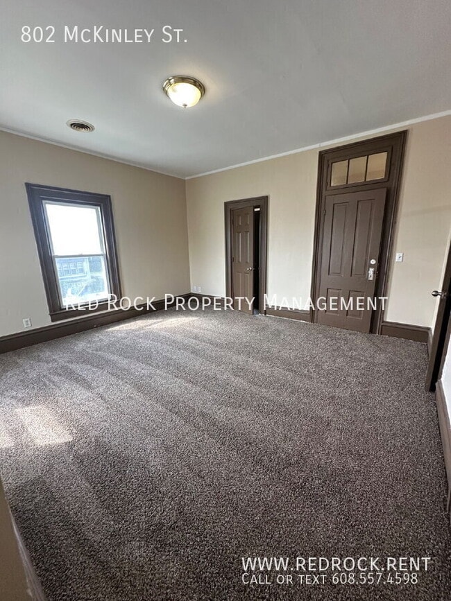 Building Photo - 802 McKinley St