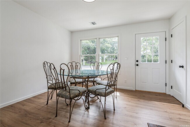 Foto del edificio - 8 Mortimer St