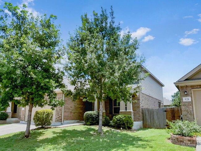 Foto del edificio - Freshly painted 2story Lennar home