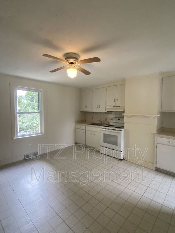 Foto del edificio - 1404 Pleasant Valley Rd