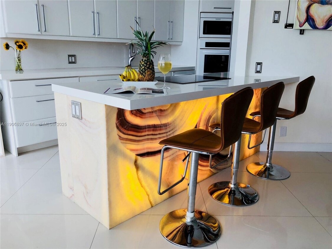 Photo - 3610 Yacht Club Drive 609, Aventura, FL 33180