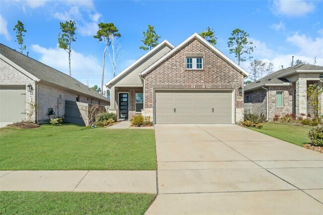 Building Photo - 15527 Maple