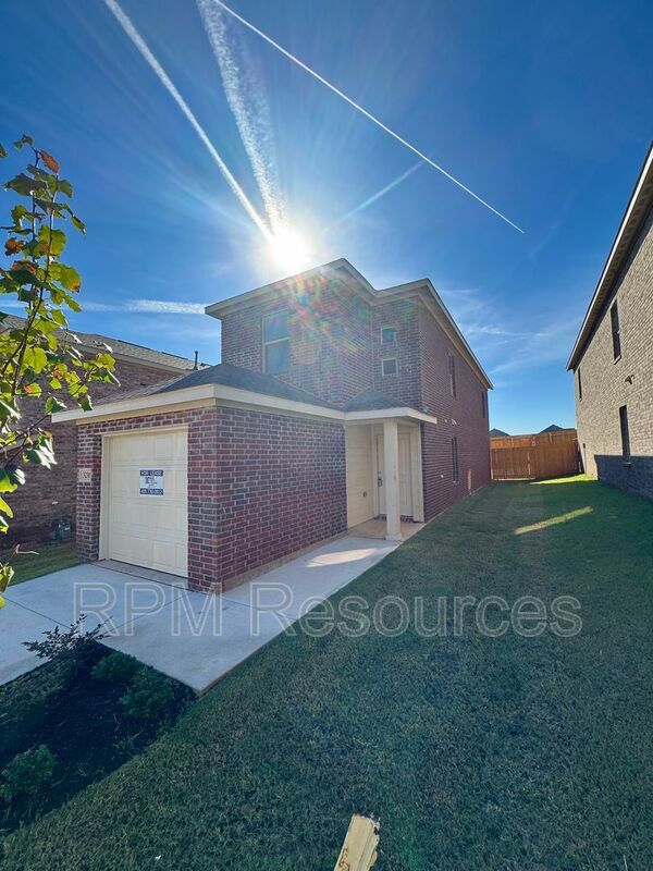 Building Photo - 3230 NW 147th Ter