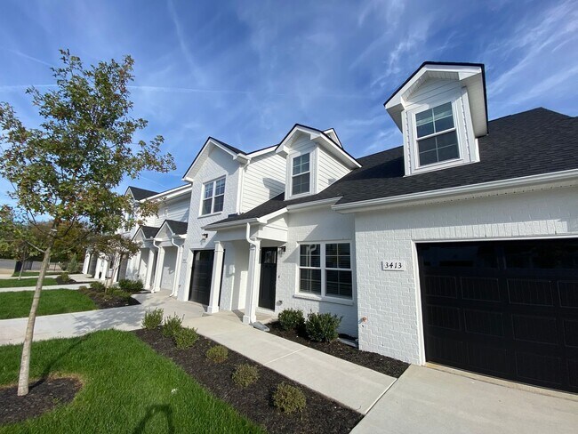 Foto del edificio - 3 BD 2.5 BA Great Location Like New Build ...