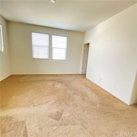 Foto del edificio - 3162 E Olympic Dr