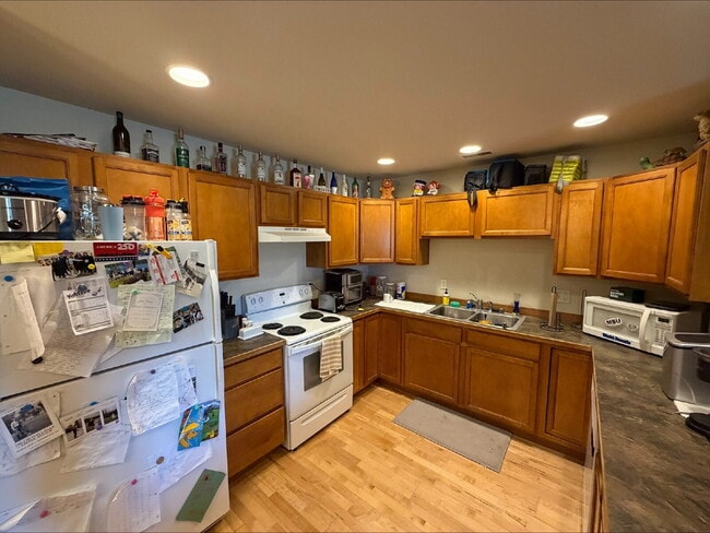 Foto del edificio - 4817 Glenwood Avenue #3