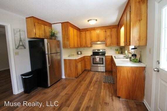 Building Photo - 3 br, 1 bath House - 1421 Flint Hill Street