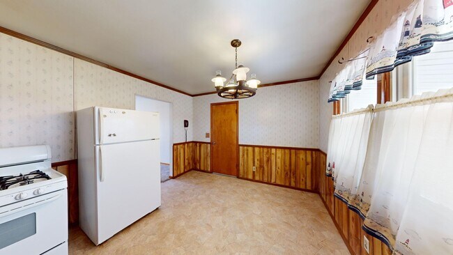 Building Photo - 3 bedroom ranch in Ontario