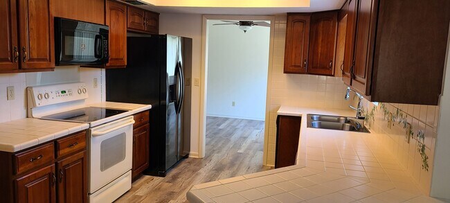 Foto del edificio - Remodeled 3/2 in Monterey