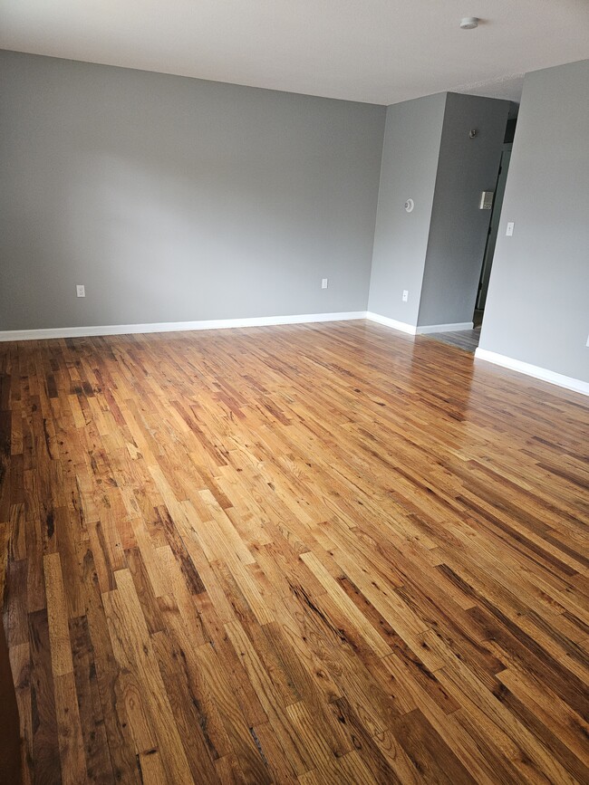Foto del edificio - 1079 Blue Hills Ave