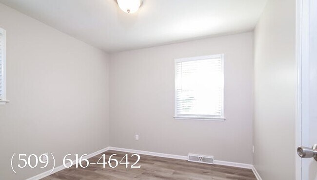 Foto del edificio - 5001 N Wheeling Ave
