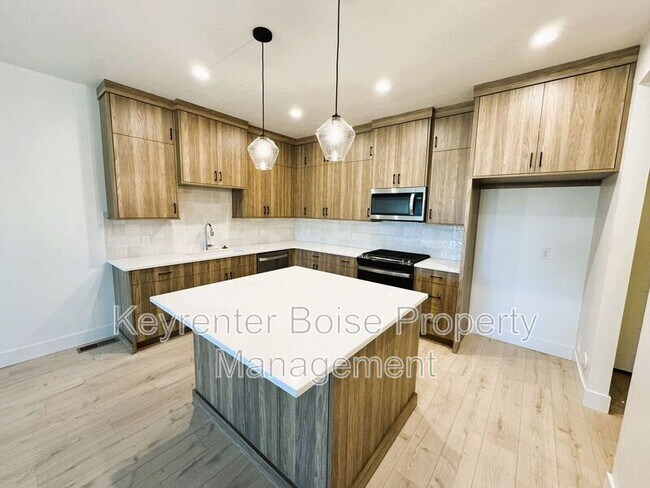 Foto del edificio - 1337 N Webb Wy