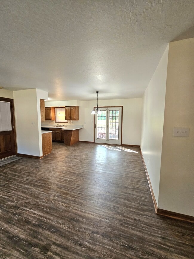 Building Photo - 1302 Stafford Dr