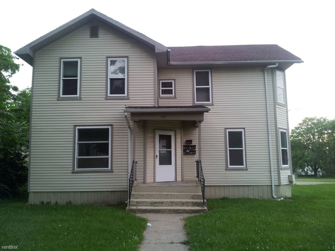 Primary Photo - 610 Dennis St