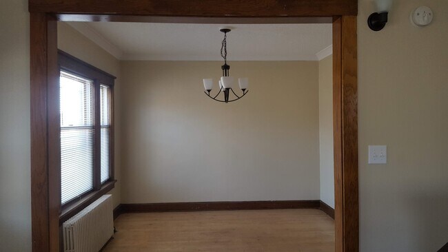 Dining Room - 705 N 19th Ave E