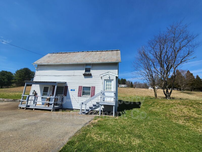 108 Barnhouse Ln Unit Apt 201, Kunkletown, PA 18058 Condo for Rent in