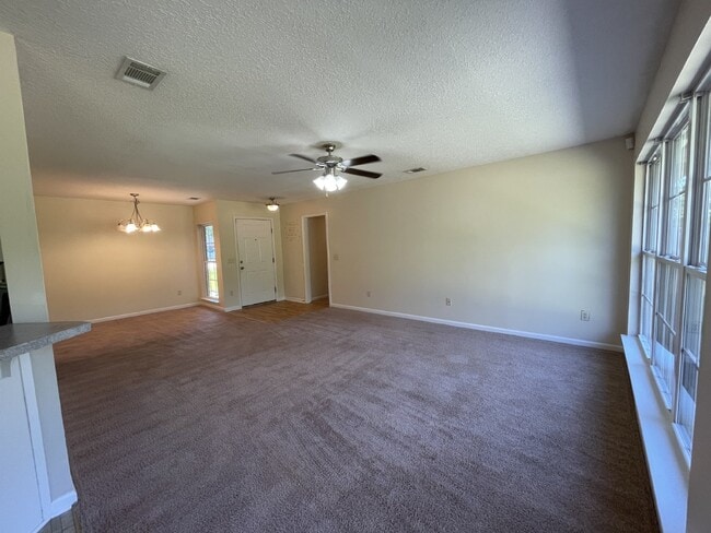 Building Photo - Home For Rent