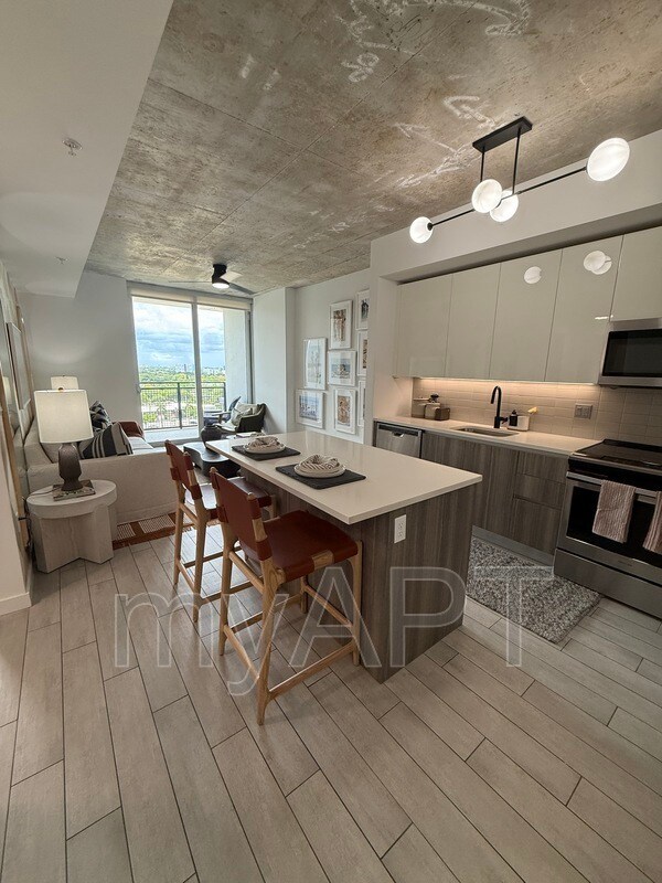 Foto principal - 3111 Midtown Blvd