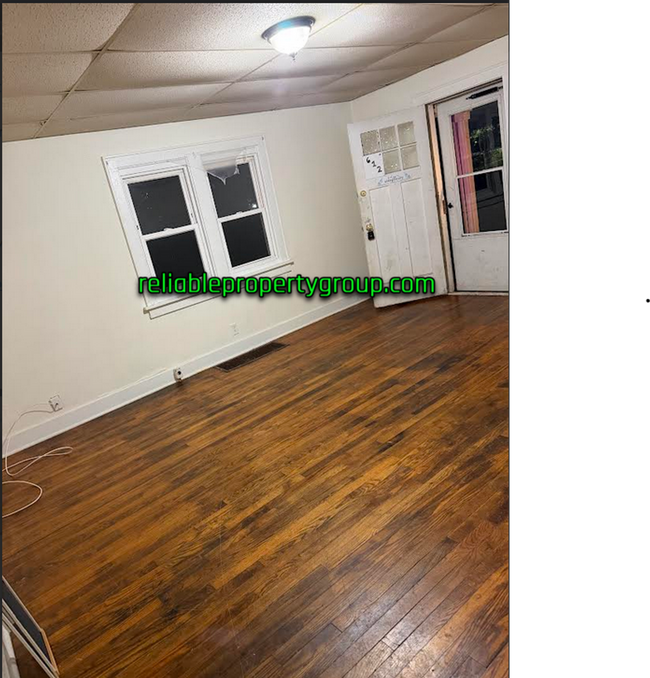 Foto del edificio - 610-612 W 3rd St