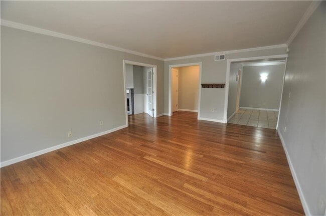 Foto del edificio - 6851 Roswell Rd