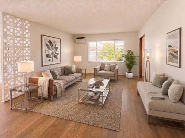 Foto del edificio - 445 E Magnolia Blvd