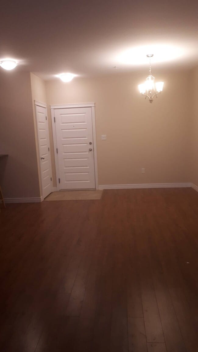 Building Photo - 60 Fieldstone Ct
