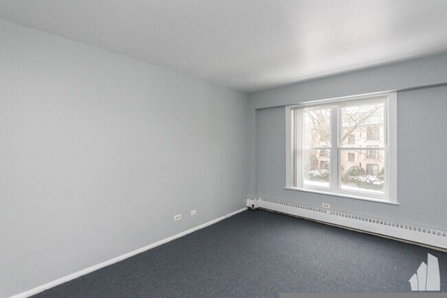 Foto del edificio - 7333 N Ridge Blvd