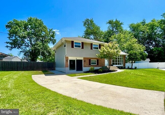 Building Photo - 986 Sherbrook Cir