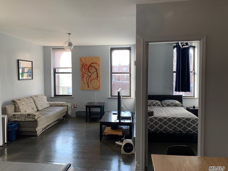Foto principal - 31-51-51 41st St