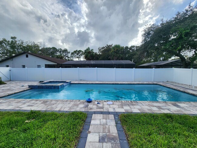 Foto del edificio - 11 Ferris Ln