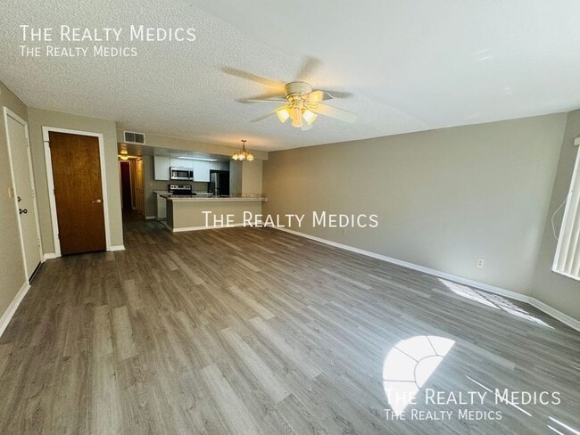 Building Photo - 5012 Laguna Bay Cir