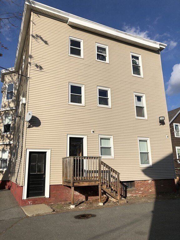 Building Photo - 108 Lewis St
