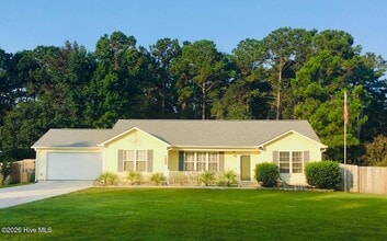 Building Photo - 126 Marcil Ln