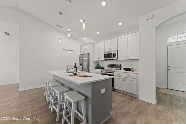 Foto del edificio - 1938 Jupiter Blvd SW