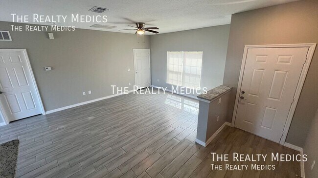 Foto del edificio - 447 Scodella St SW