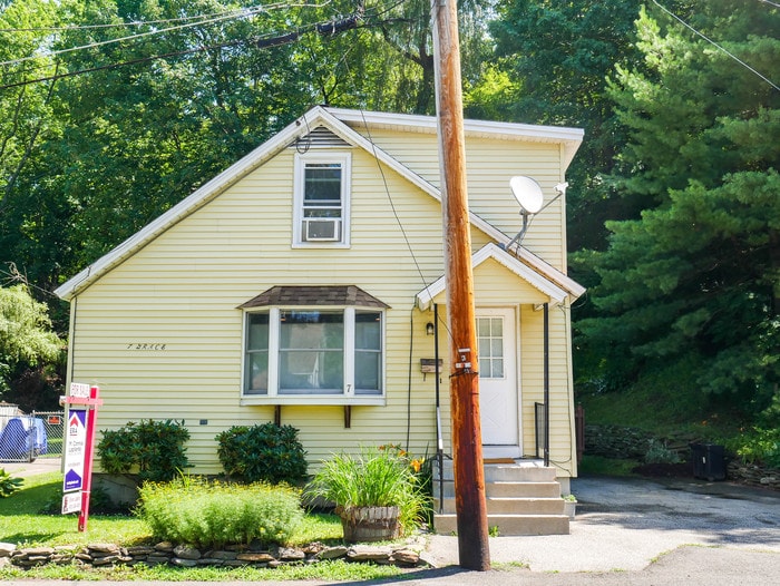 Primary Photo - 7 Marion St