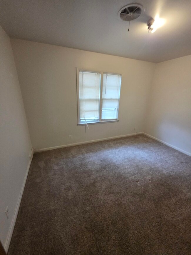 Foto del edificio - 906 W 1st St