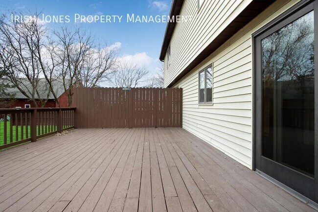 Foto del edificio - 3884 Mapleton Rd