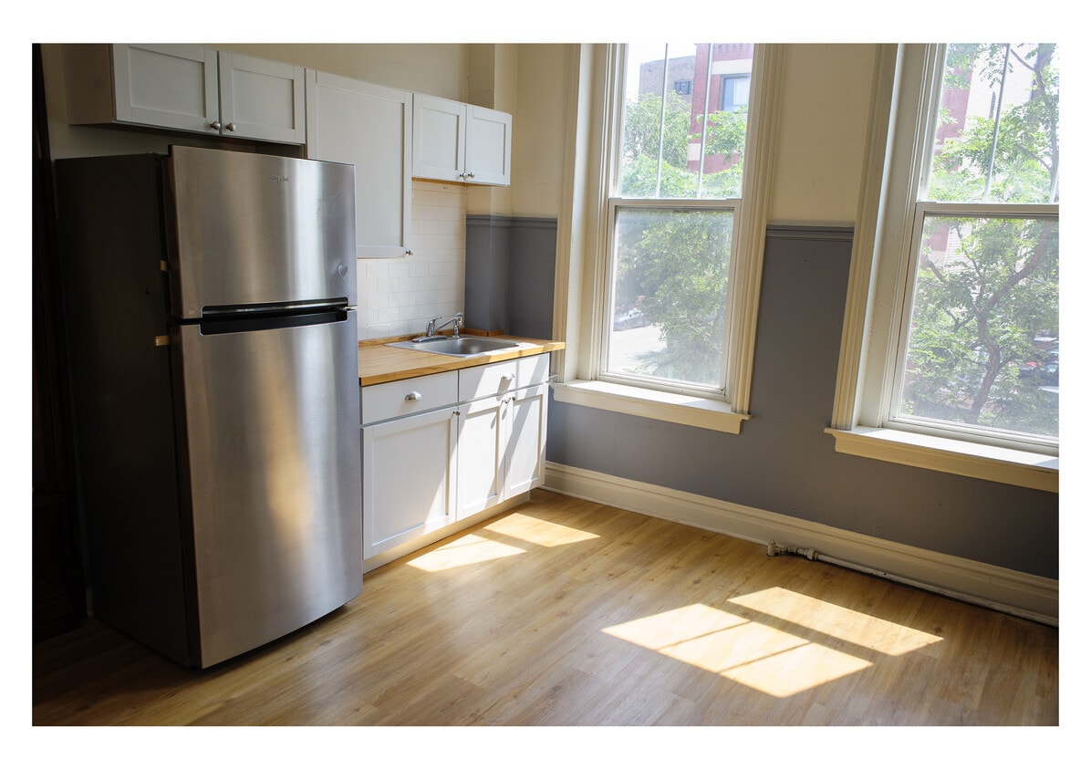 Primary Photo - 1501 W 18th St