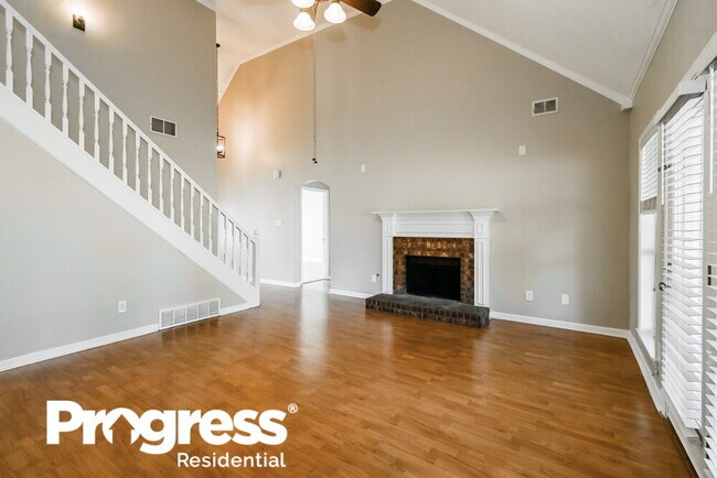 Building Photo - 4533 Meadow Cliff Dr