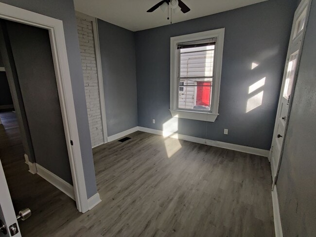 Foto del edificio - 121 Cohassett St