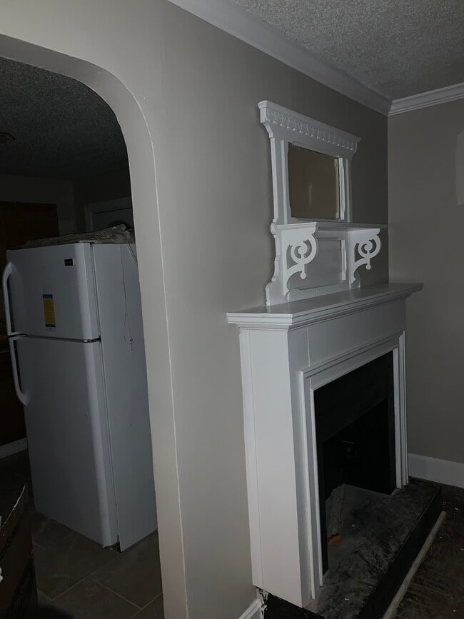 Kitchen - 2318 Bancroft St